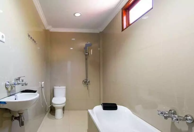 Hotelli Reddoorz Near Parangtritis Beach