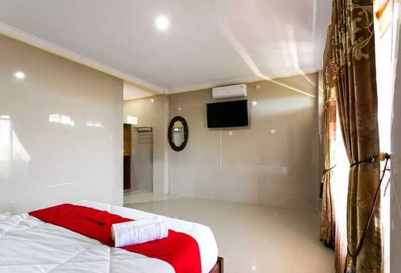 Hotelli Reddoorz Near Parangtritis Beach