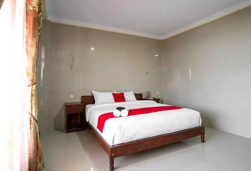 Hotelli Reddoorz Near Parangtritis Beach