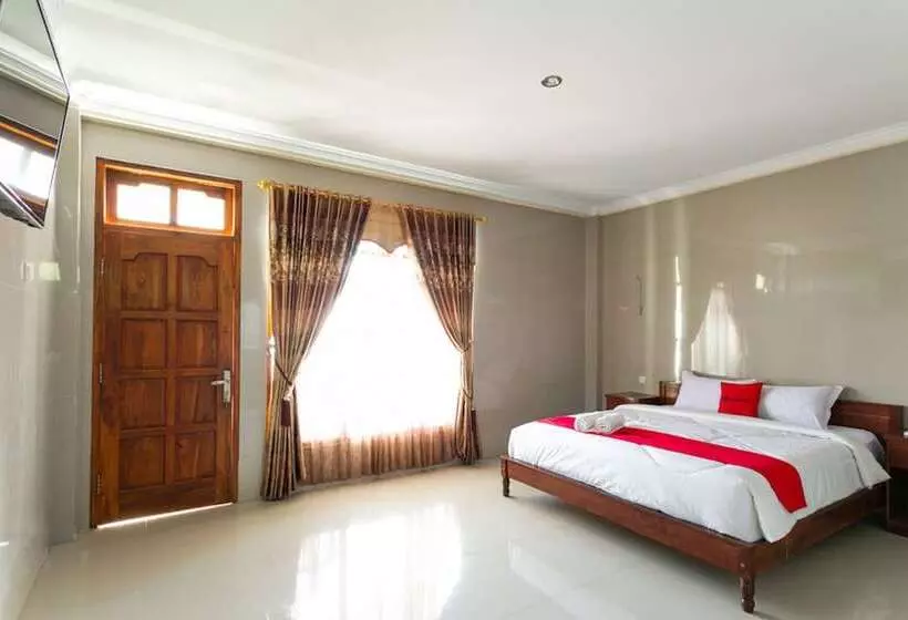 Hotelli Reddoorz Near Parangtritis Beach