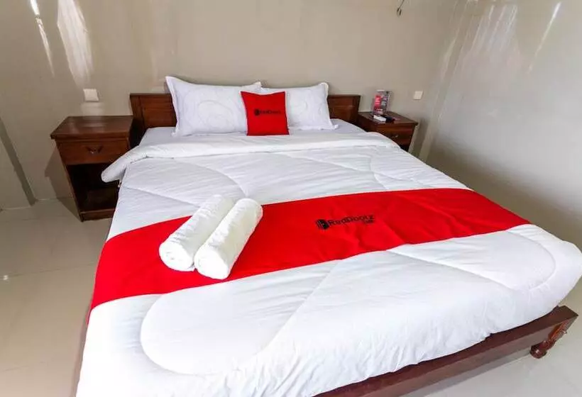 Hotelli Reddoorz Near Parangtritis Beach