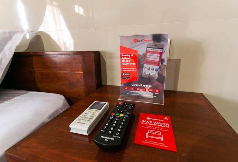 בית מלון כפרי Reddoorz Near Parangtritis Beach