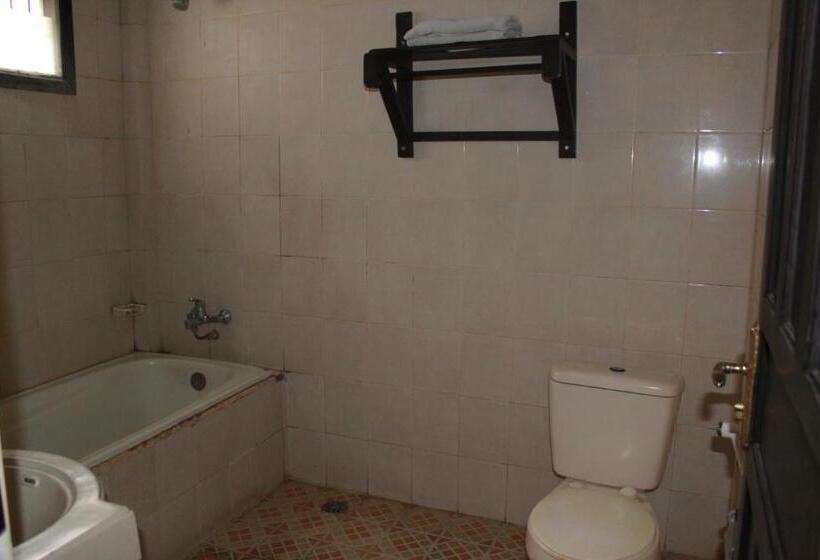 בית מלון כפרי Ronggolawe