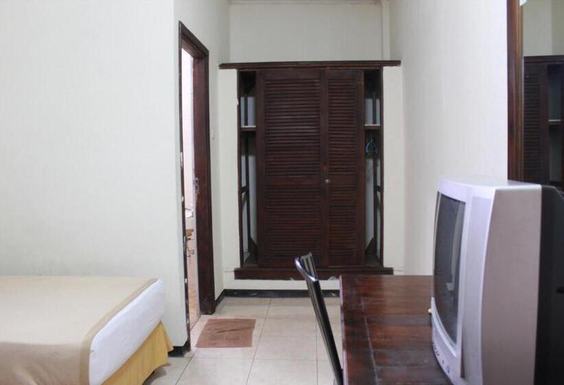 בית מלון כפרי Ronggolawe