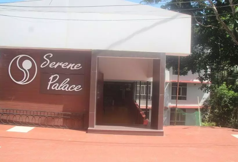 هتل Serene Palace