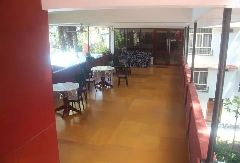 هتل Serene Palace