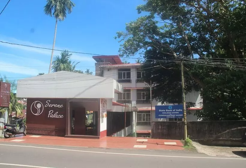 هتل Serene Palace