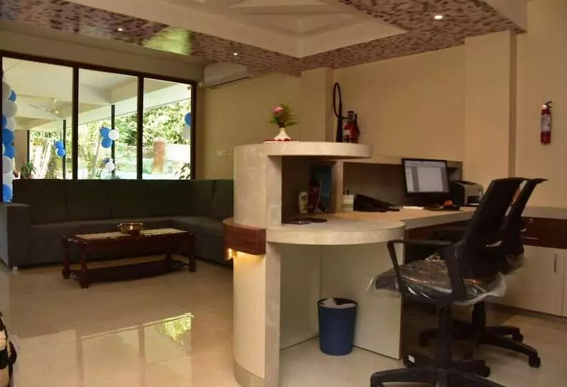 هتل Serene Palace