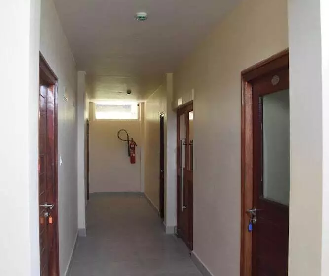 هتل Serene Palace