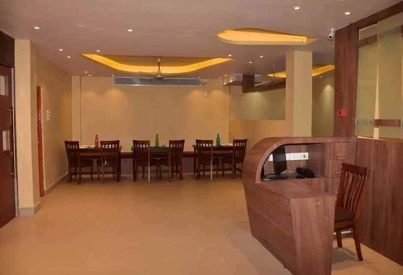 هتل Serene Palace