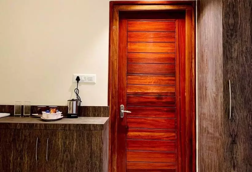 هتل Serene Palace