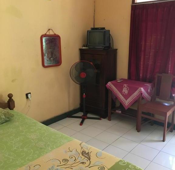 بنسيون Losmen Melati