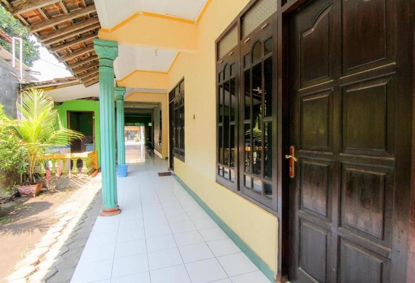 بنسيون Losmen Melati