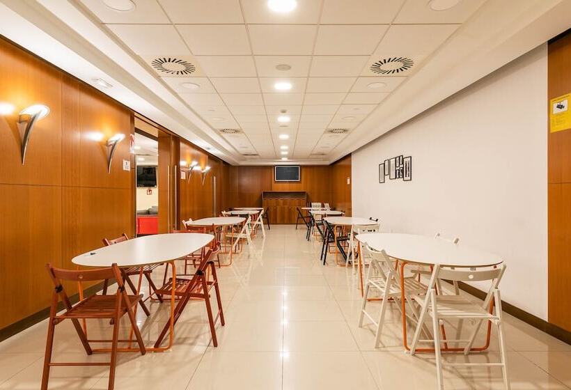 膳宿费 Micampus Aranjuez Student Residence