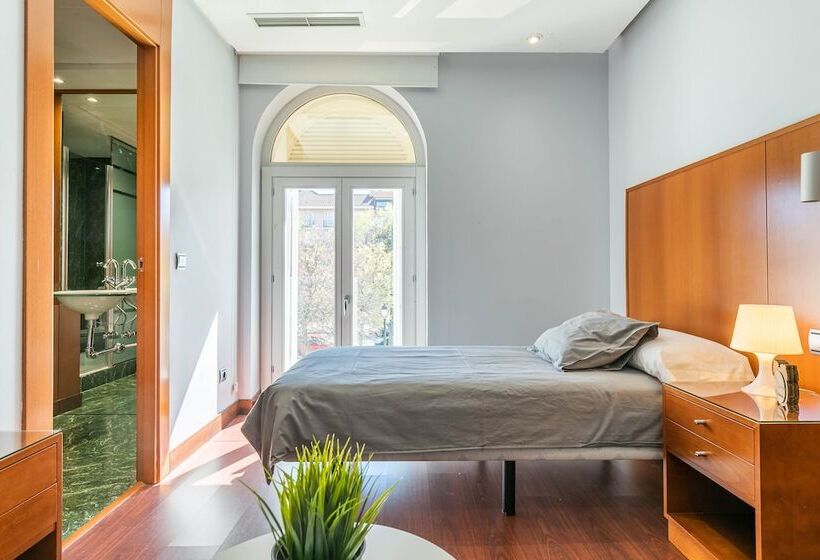 膳宿费 Micampus Aranjuez Student Residence