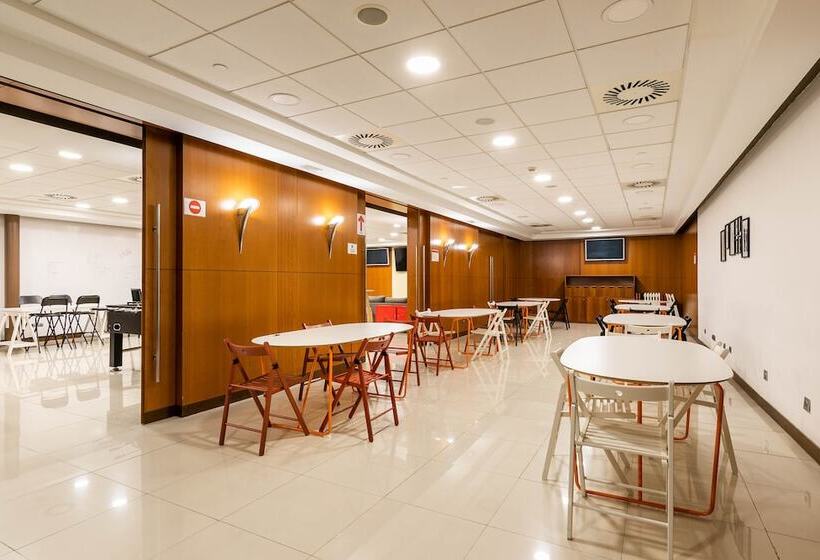 膳宿费 Micampus Aranjuez Student Residence