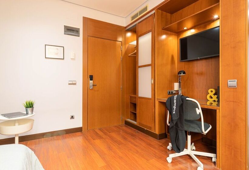 膳宿费 Micampus Aranjuez Student Residence