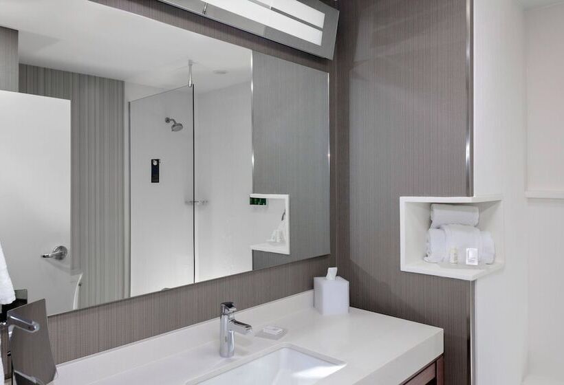 Отель Courtyard Cincinnati Mason