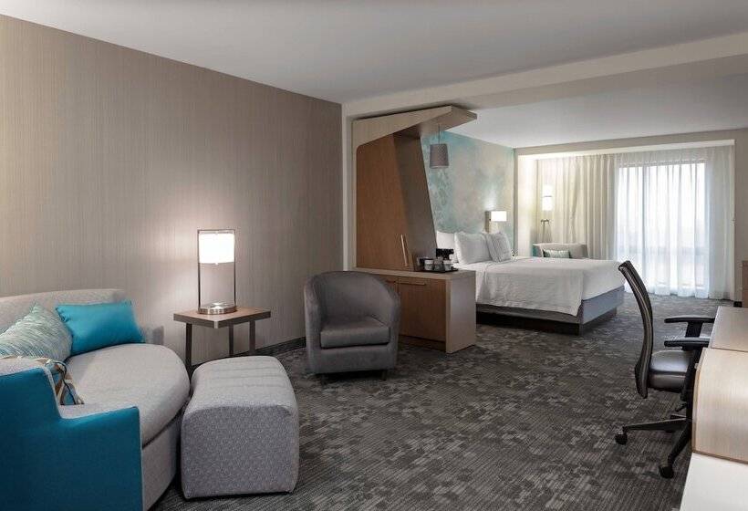 Отель Courtyard Cincinnati Mason