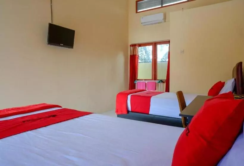 ホテル Reddoorz Syariah Near Alun Alun Purwokerto