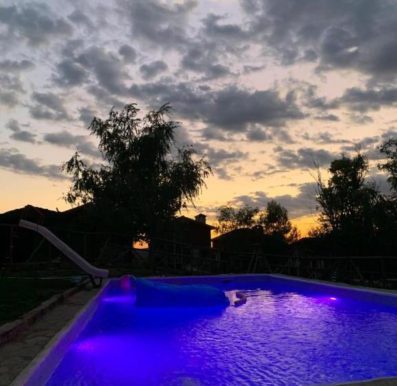 膳宿费 El Mirador