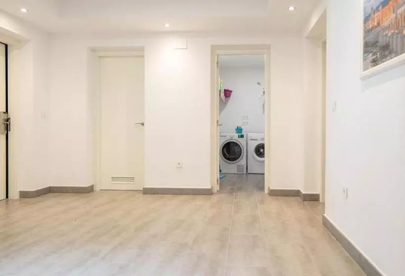 Apartamentos La Laguna