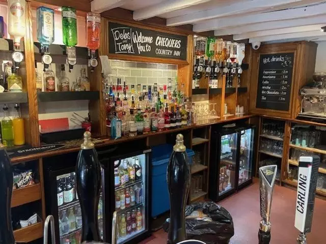 Hotelli Chequers Country Inn