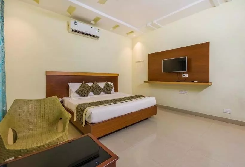 Hotelli Shubh Lotus Park