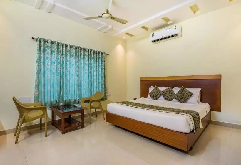 Hotelli Shubh Lotus Park