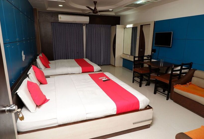 בית מלון כפרי The City Palace Dwarka