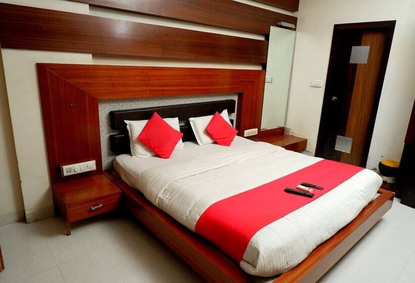 בית מלון כפרי The City Palace Dwarka