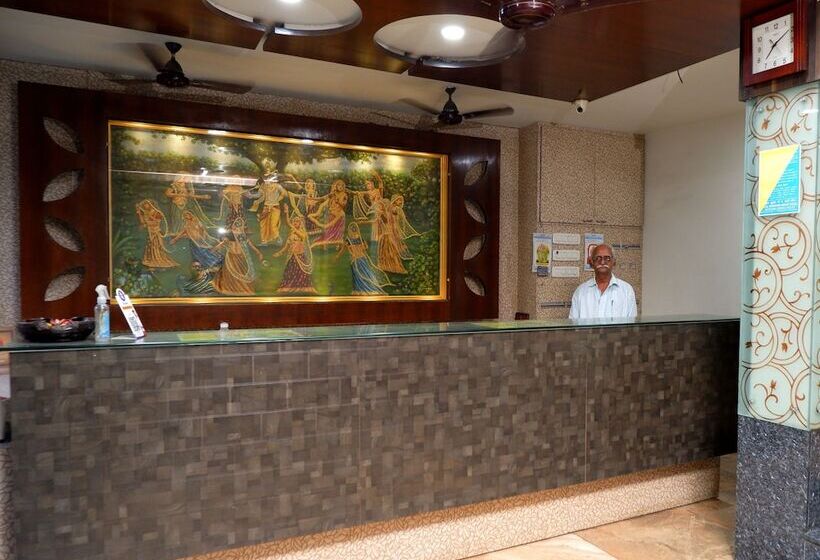 בית מלון כפרי The City Palace Dwarka