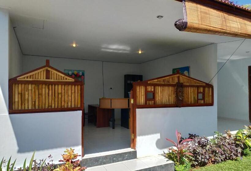 בית מלון כפרי The Pande Hill Homestay