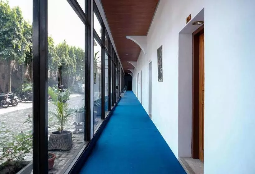هتل Reddoorz @ Cempaka Putih Jambi