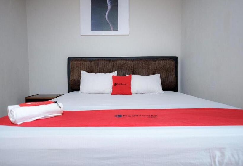 فندق Reddoorz @ Cempaka Putih Jambi