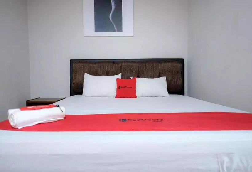 هتل Reddoorz @ Cempaka Putih Jambi