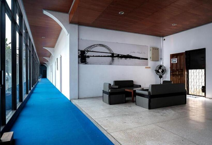 فندق Reddoorz @ Cempaka Putih Jambi