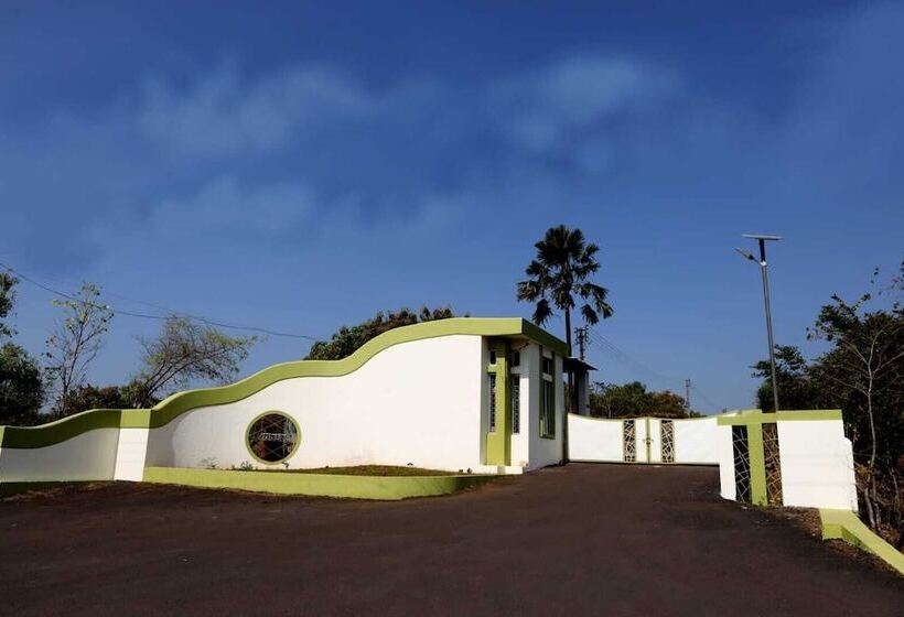 Hotel Seawind At Kokanwadi