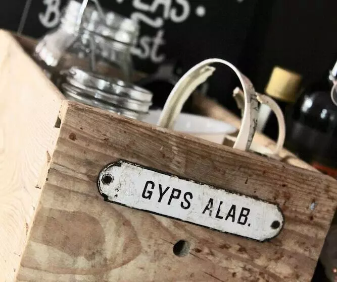 Hotelli Chequers Inn