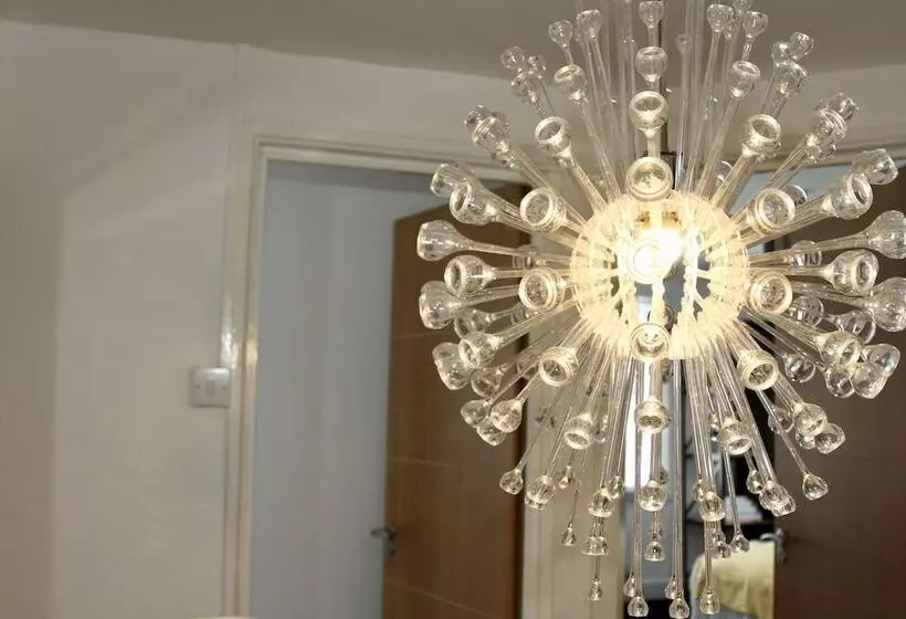 Hotelli Chequers Inn