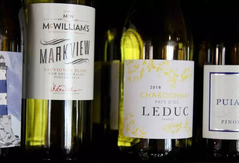 Hotelli Chequers Inn