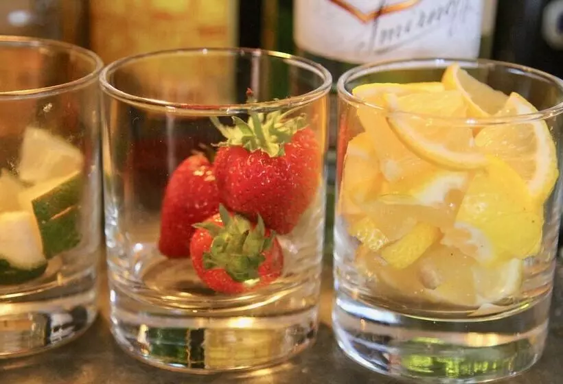 Hotelli Chequers Inn