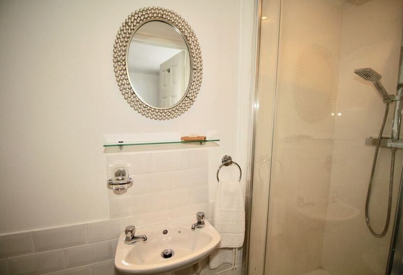 فندق Chequers Inn