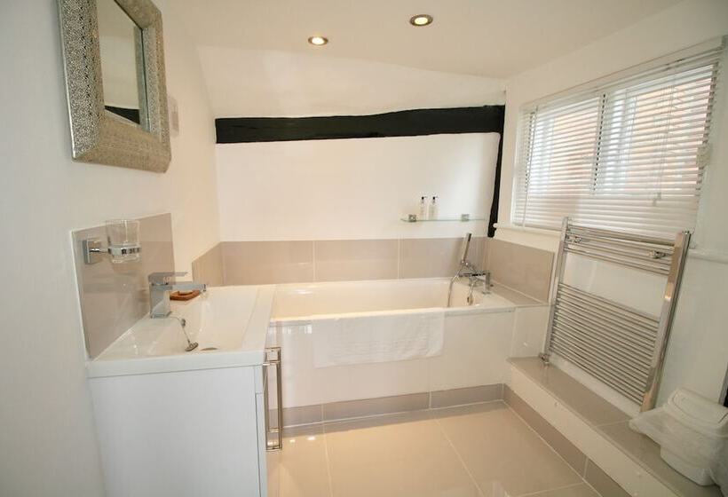 فندق Chequers Inn