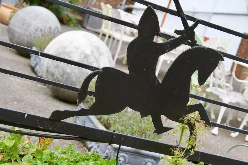 Hotelli Chequers Inn