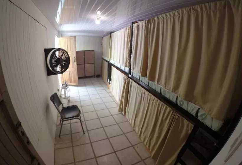 هاستل Esterillos Oeste Beach House Hostal
