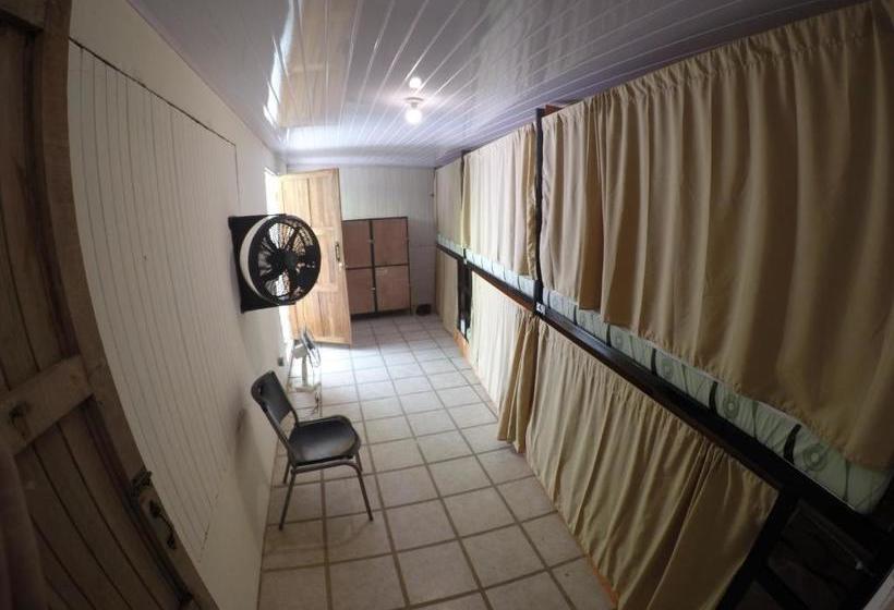 호스텔 Esterillos Oeste Beach House Hostal