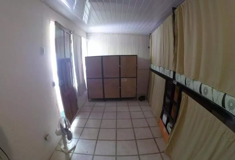 هاستل Esterillos Oeste Beach House Hostal