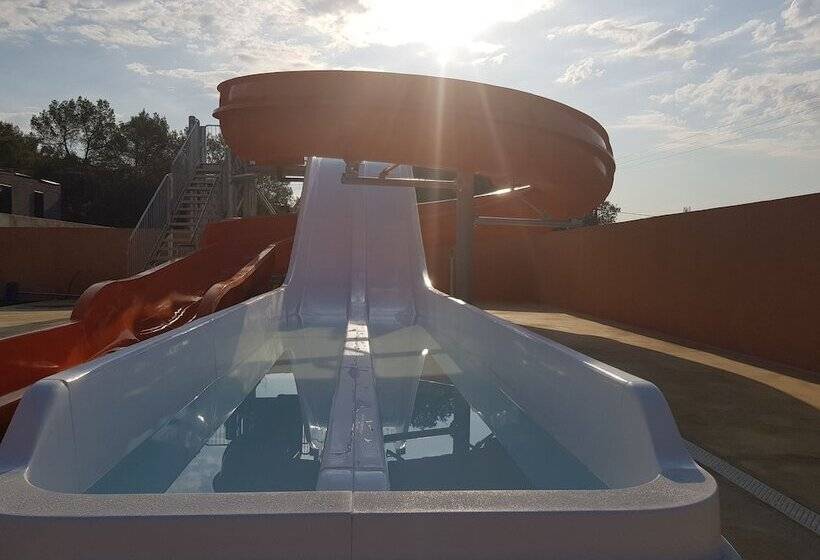 فندق Domaine Des Voiles De Pierrefeu