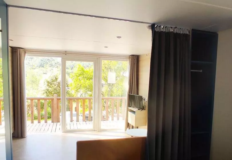 Hotelli Domaine Des Voiles De Pierrefeu